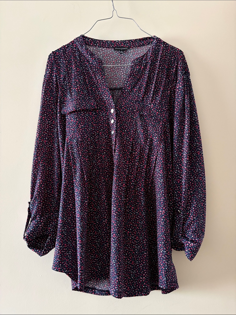 Ava & Grace Womenโs Blue, Red, and White Spot Print 3/4 Sleeve Blouse L